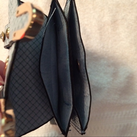 💙NWT MoDA New York Blue Crossbody Purse💙 - Picture 5 of 8